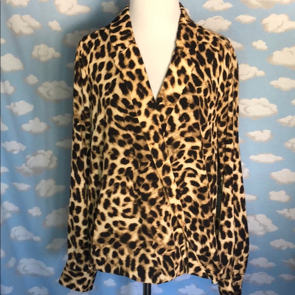 Vince Camuto Tops - Vince Camuto Leopard Notch Collar Blouse Large